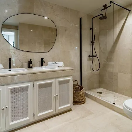 Fully Renovated Modern 2 Bedroom In Aloha Pueblo Marbella