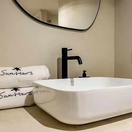 Fully Renovated Modern 2 Bedroom In Aloha Pueblo Apartment Marbella