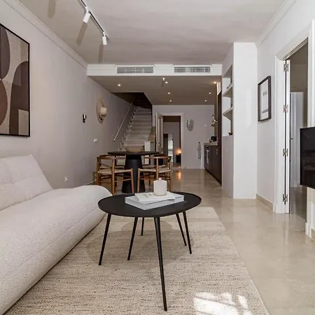 Apartment Fully Renovated Modern 2 Bedroom In Aloha Pueblo