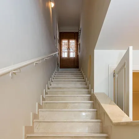 Fully Renovated Modern 2 Bedroom In Aloha Pueblo *